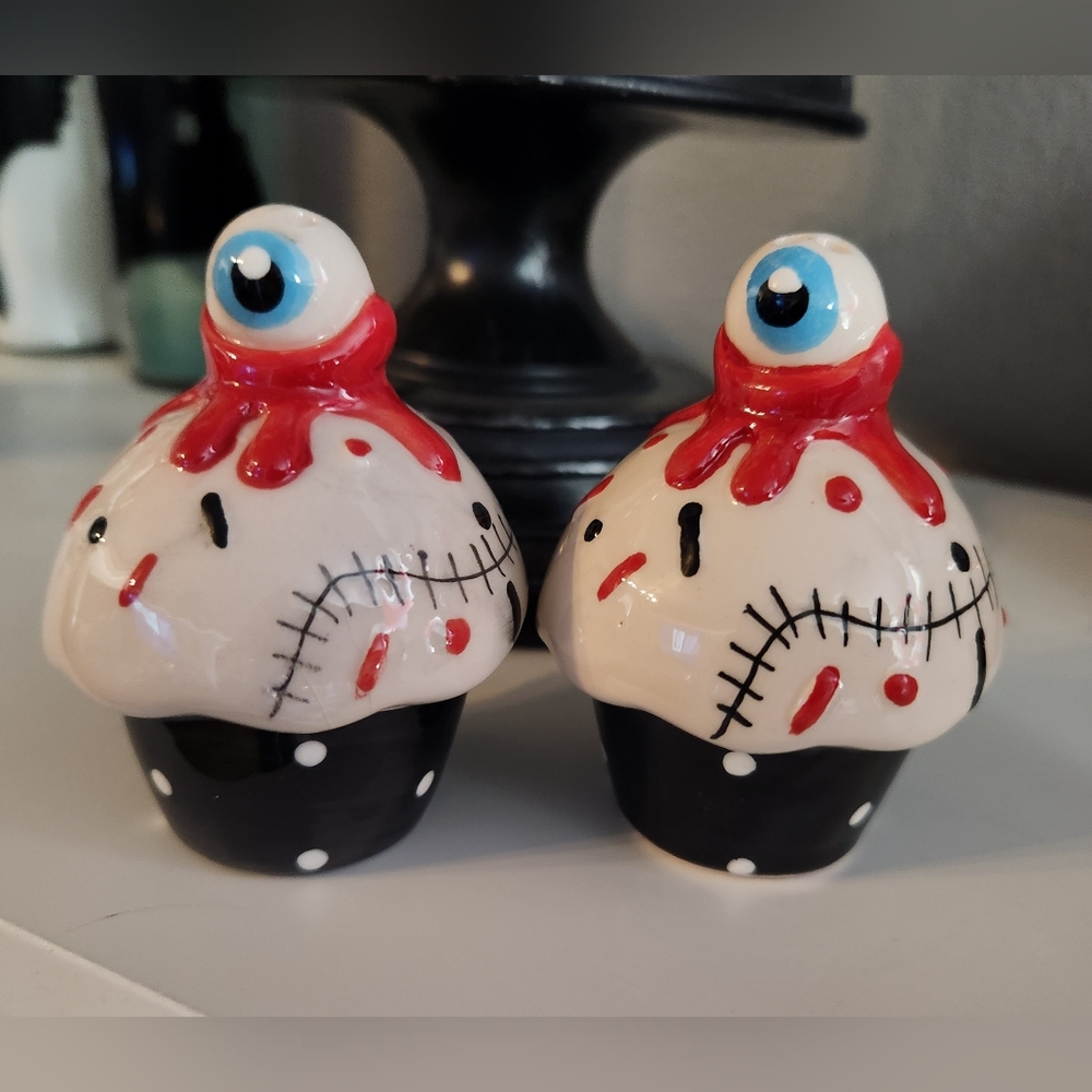 Eyeball Cupcake Salt / Pepper Shakers